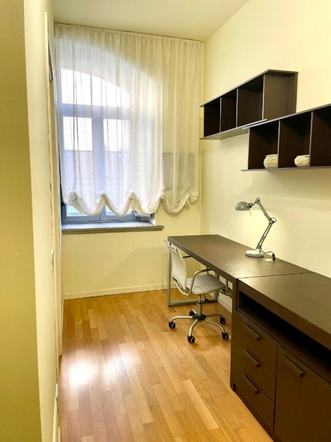 Luxury Four-Room Apartment In Monza Centro - 2 Min Walk To Train Station ภายนอก รูปภาพ