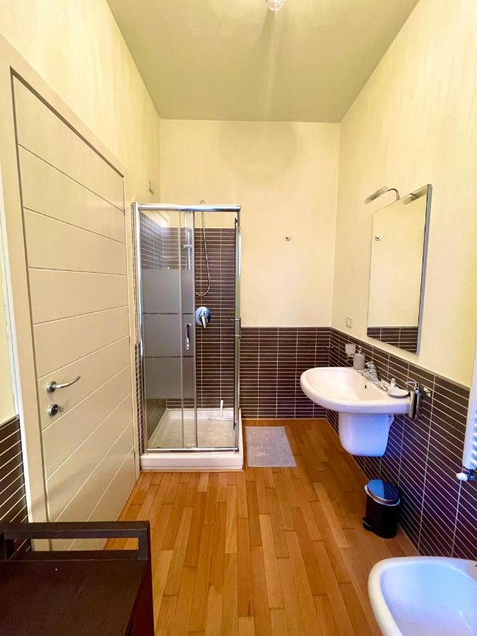 Luxury Four-Room Apartment In Monza Centro - 2 Min Walk To Train Station ภายนอก รูปภาพ